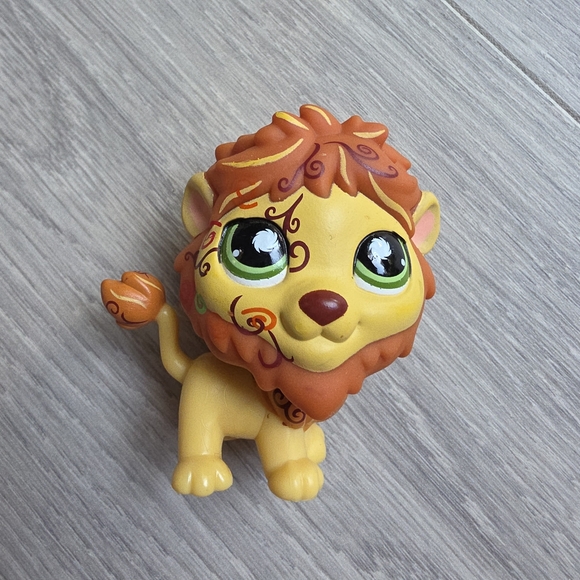 Littlest Pet Shop Lion - Picture 1 of 5